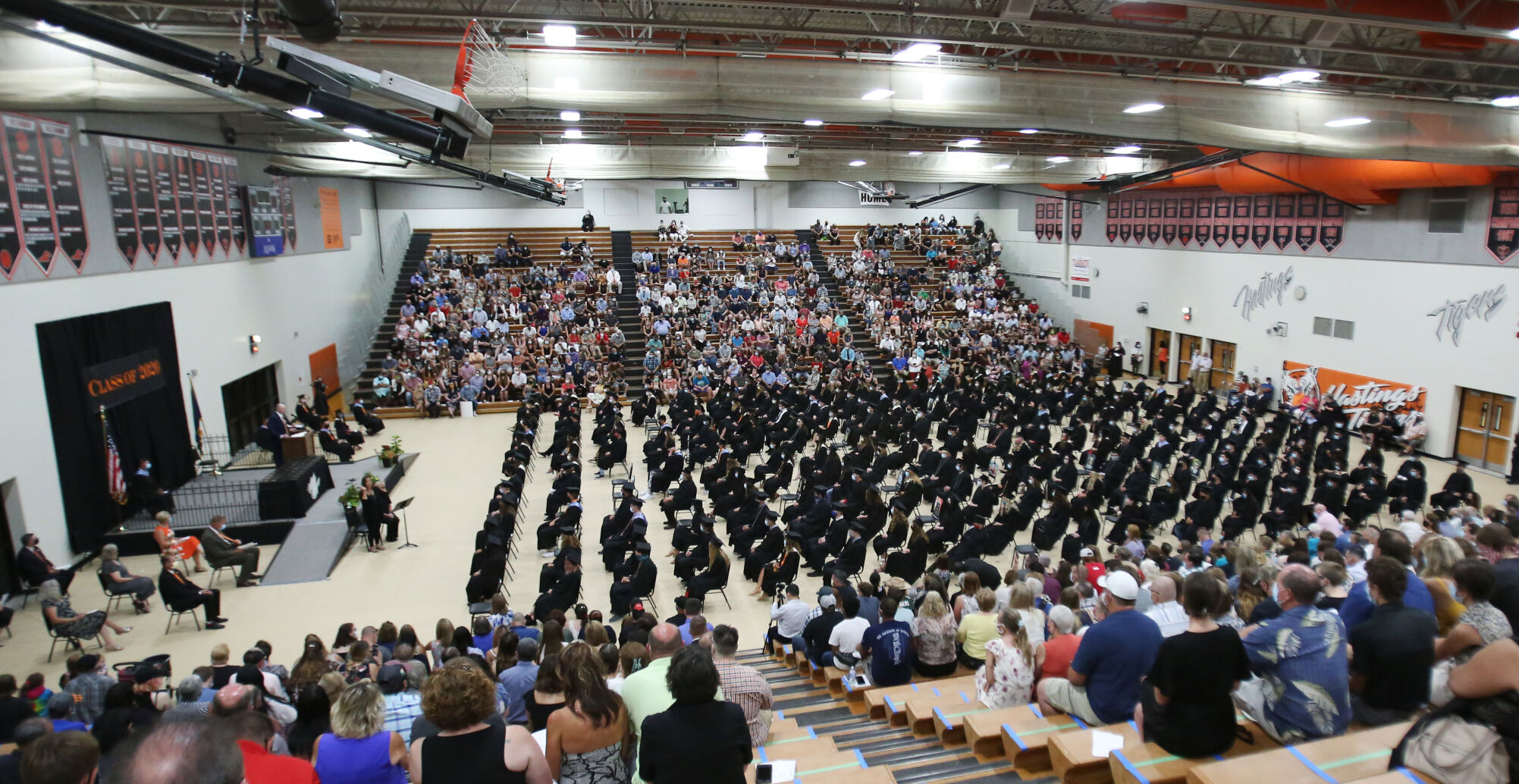 p07-27-2HHSgrad3.jpg